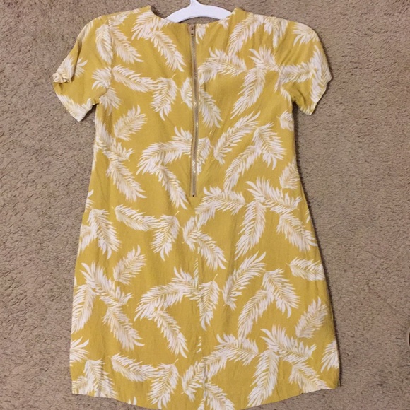 Yellow and white T-shirt dress - Picture 4 of 4